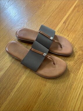 Andre Assous Brown and Dark Gray Slide Sandals